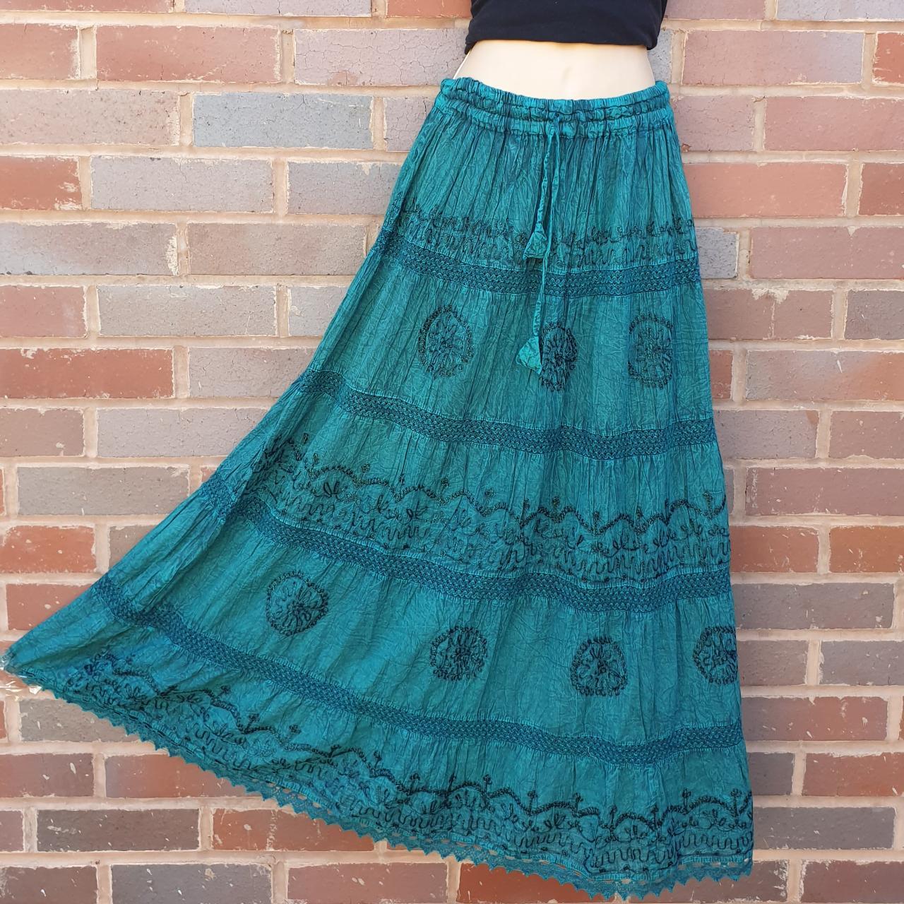 Women's Green and Black Skirt Depop