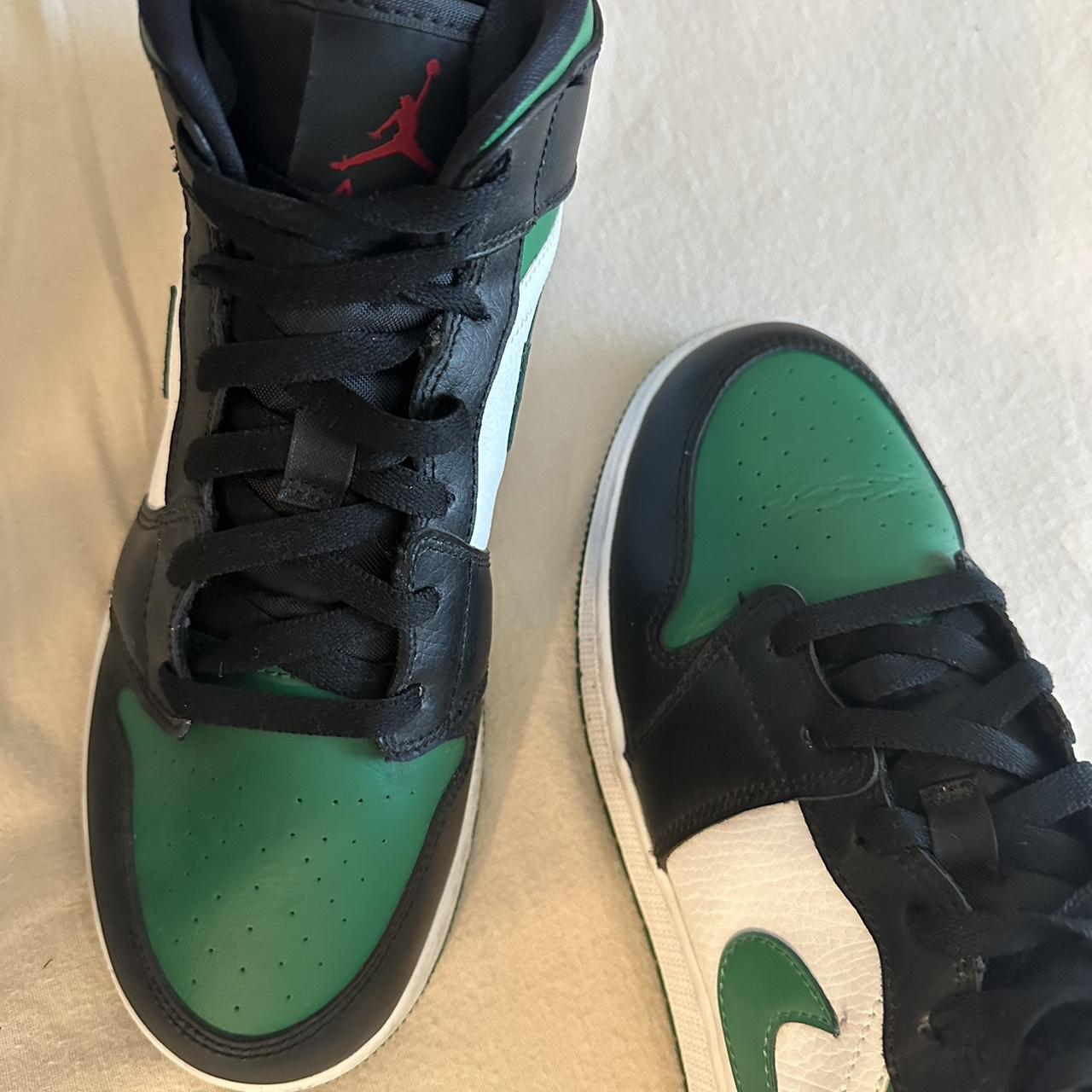 womens nike trainers green