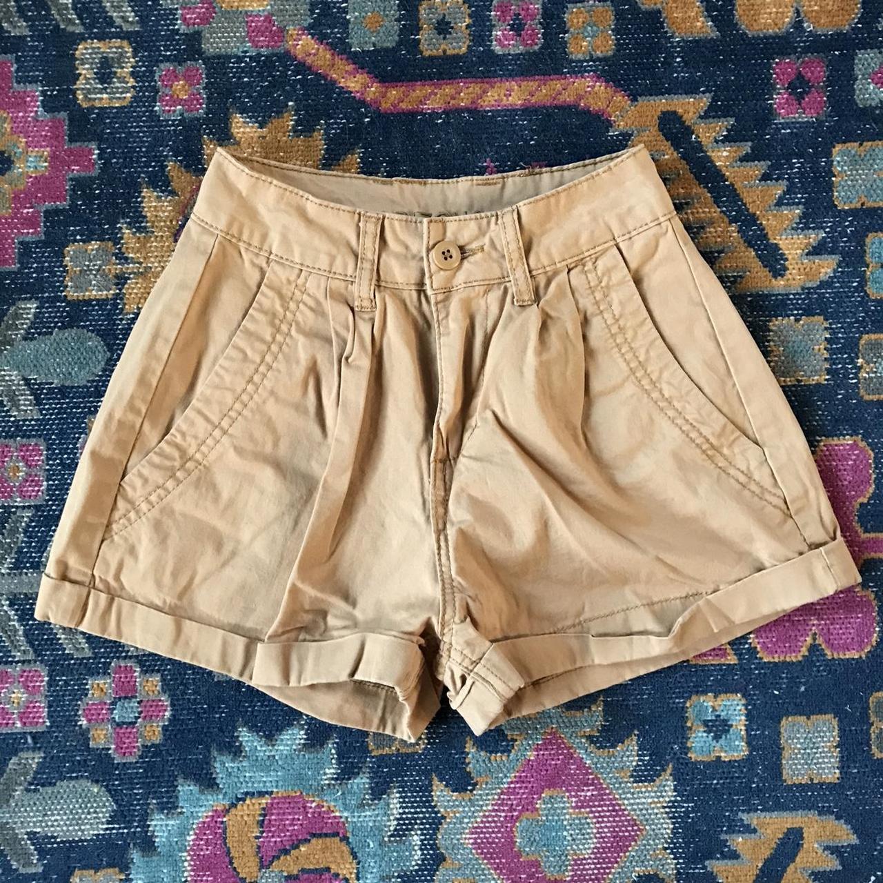 Arizona Women's Tan Shorts Depop