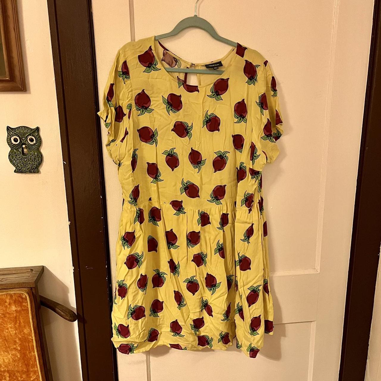 ModCloth. 2X. I have a cat! #ModCloth #vegetabledress - Depop