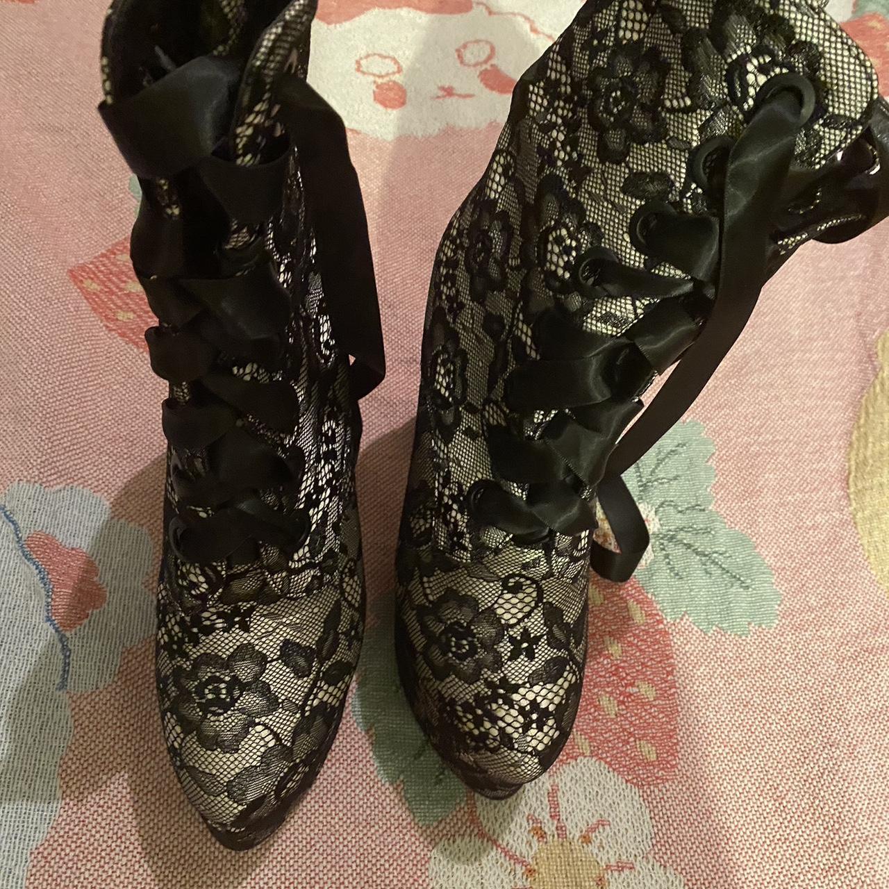 Women's Grey and Black Boots (2)