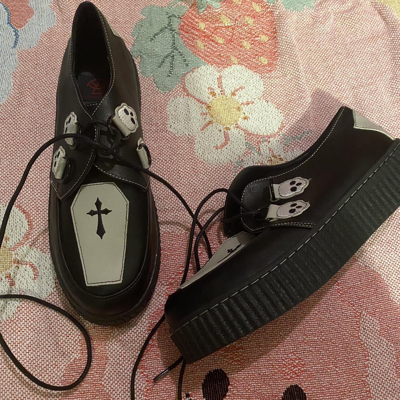 Women's Black and White Footwear (2)
