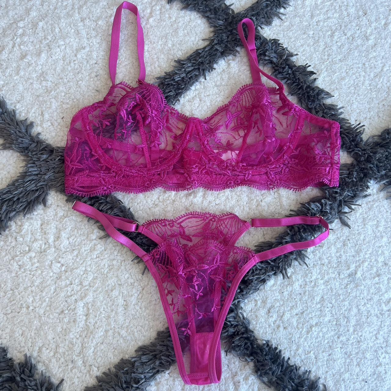 Women's Pink Bra | Depop