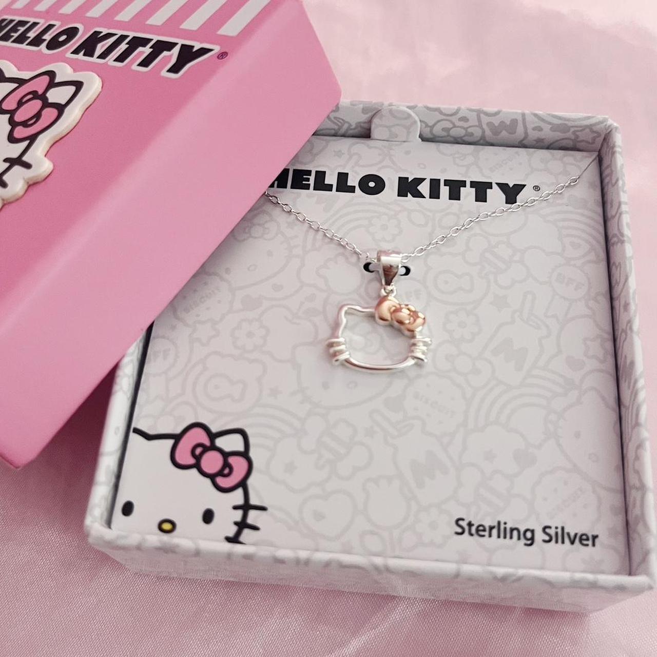 Silver hello deals kitty necklace