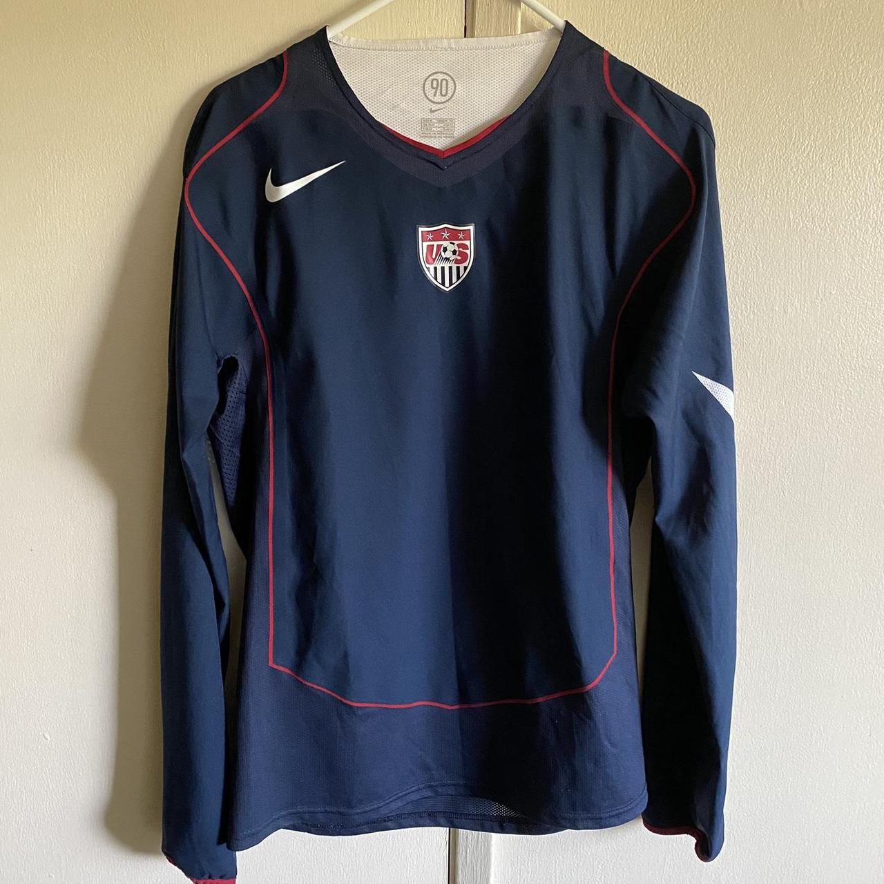 Vintage purchases Nike USA Soccer USMNT 2004/2005 Home Jersey Size Small RARE