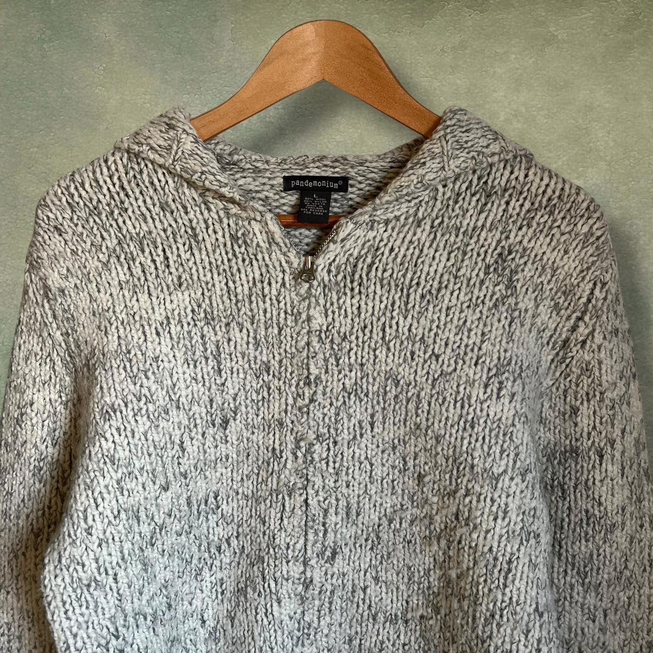 item listed by curlsvintage