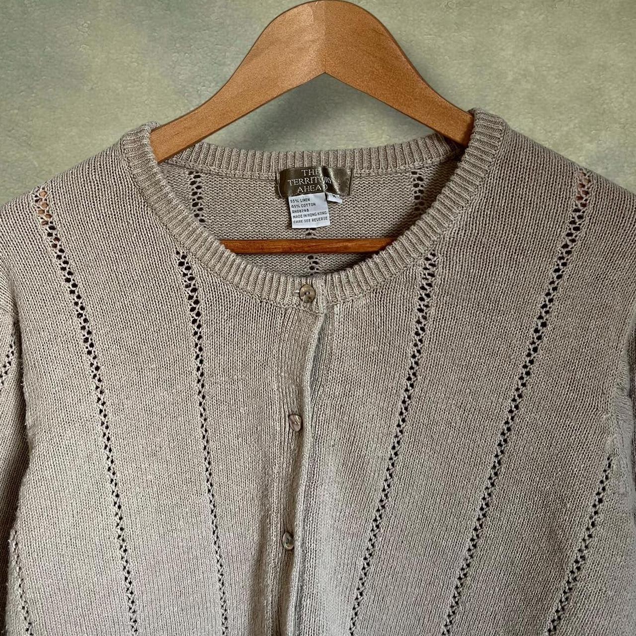 item listed by curlsvintage