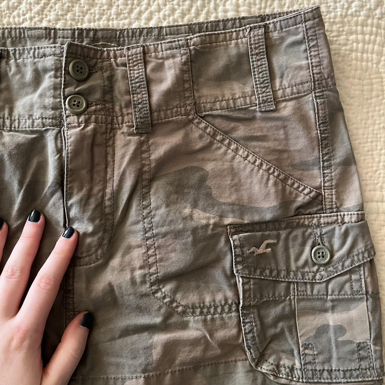 Hollister Co. Women's Green and Khaki Skirt Depop