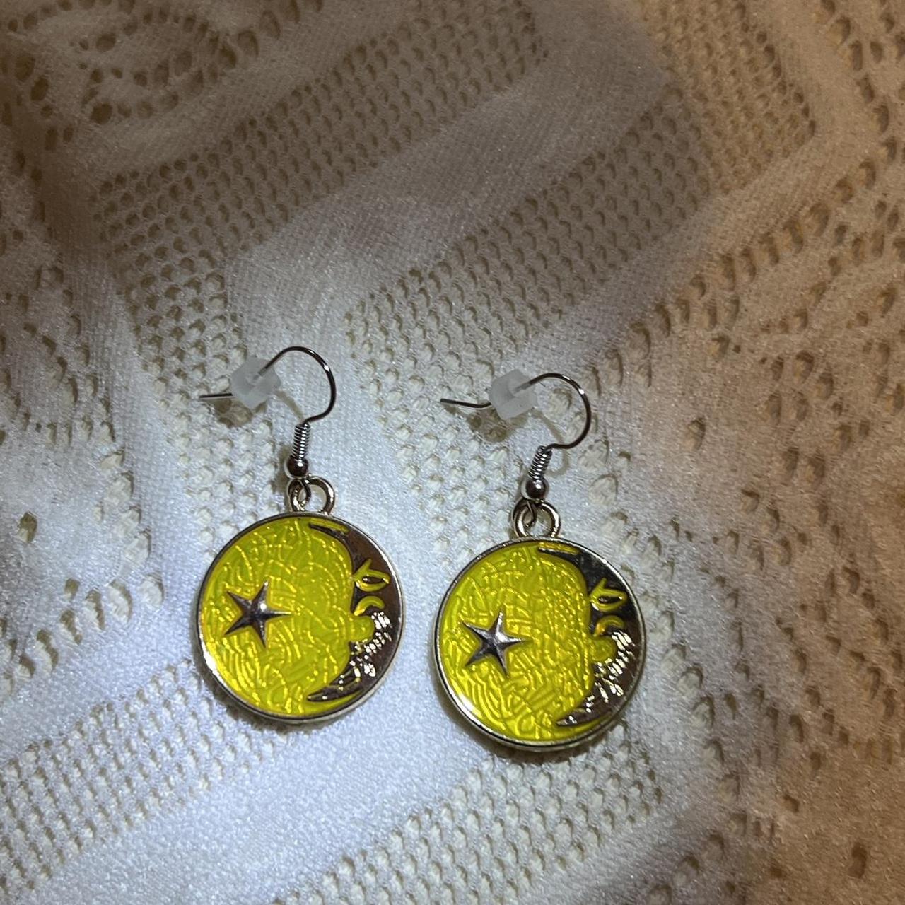 Real yellow moonstone earrings with gold moon - Depop