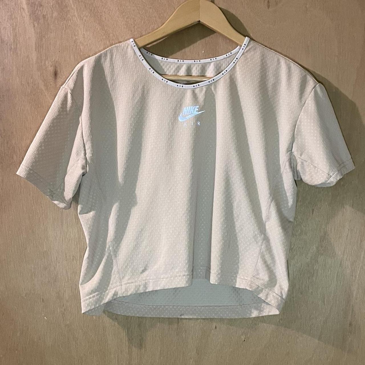 nike air short sleeve crop top