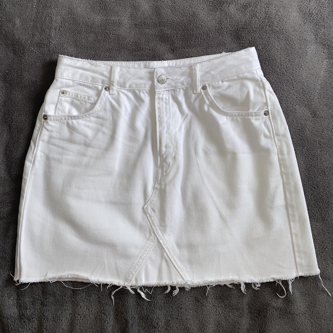 Topshop white denim mini skirt. Size 10, worn a few... - Depop