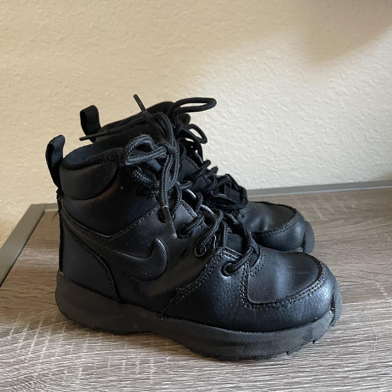 Nike Manoa boots Size 10.5C Hardly used kids Depop