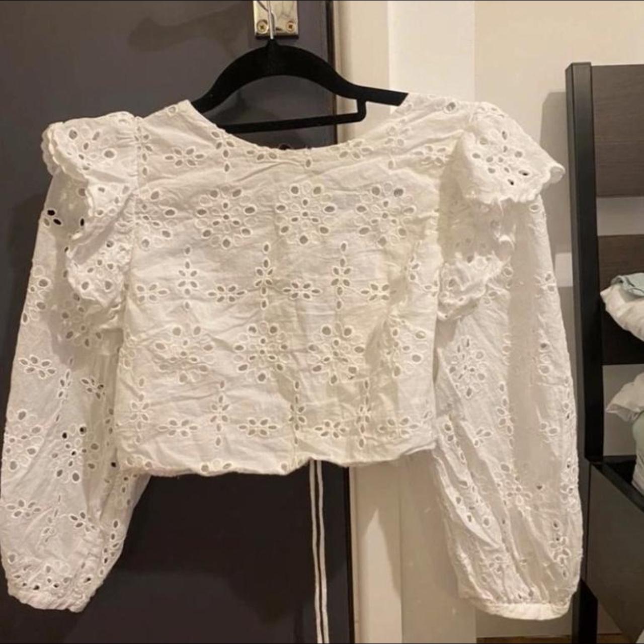 FREE SHIPPING Zara broderie Anglaise white frill... Depop