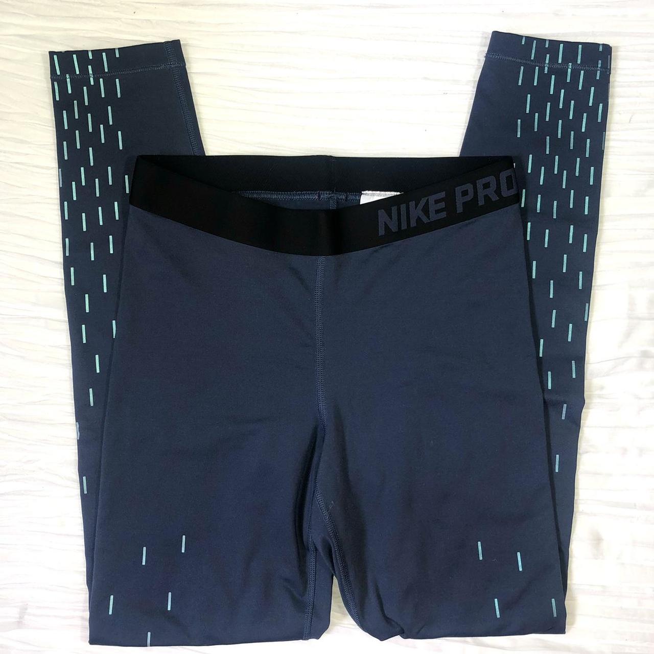 nike pro capri leggings Size M - Depop