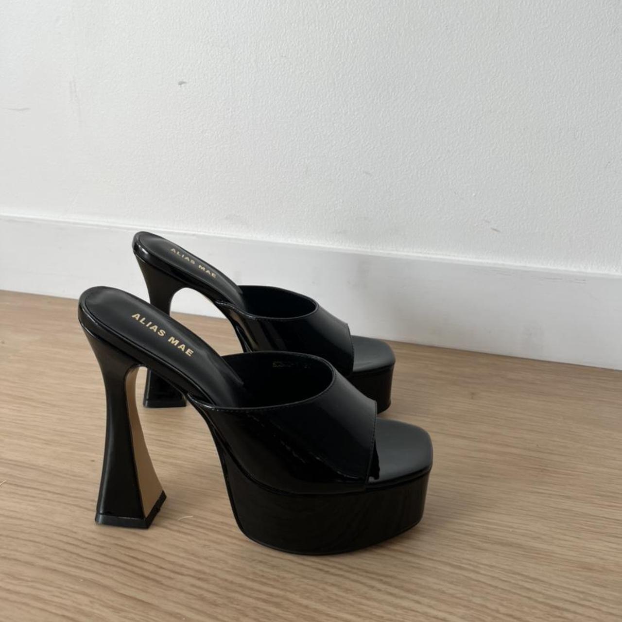 Alias Mae DELPHI heels Patent Black Brand new Size... - Depop