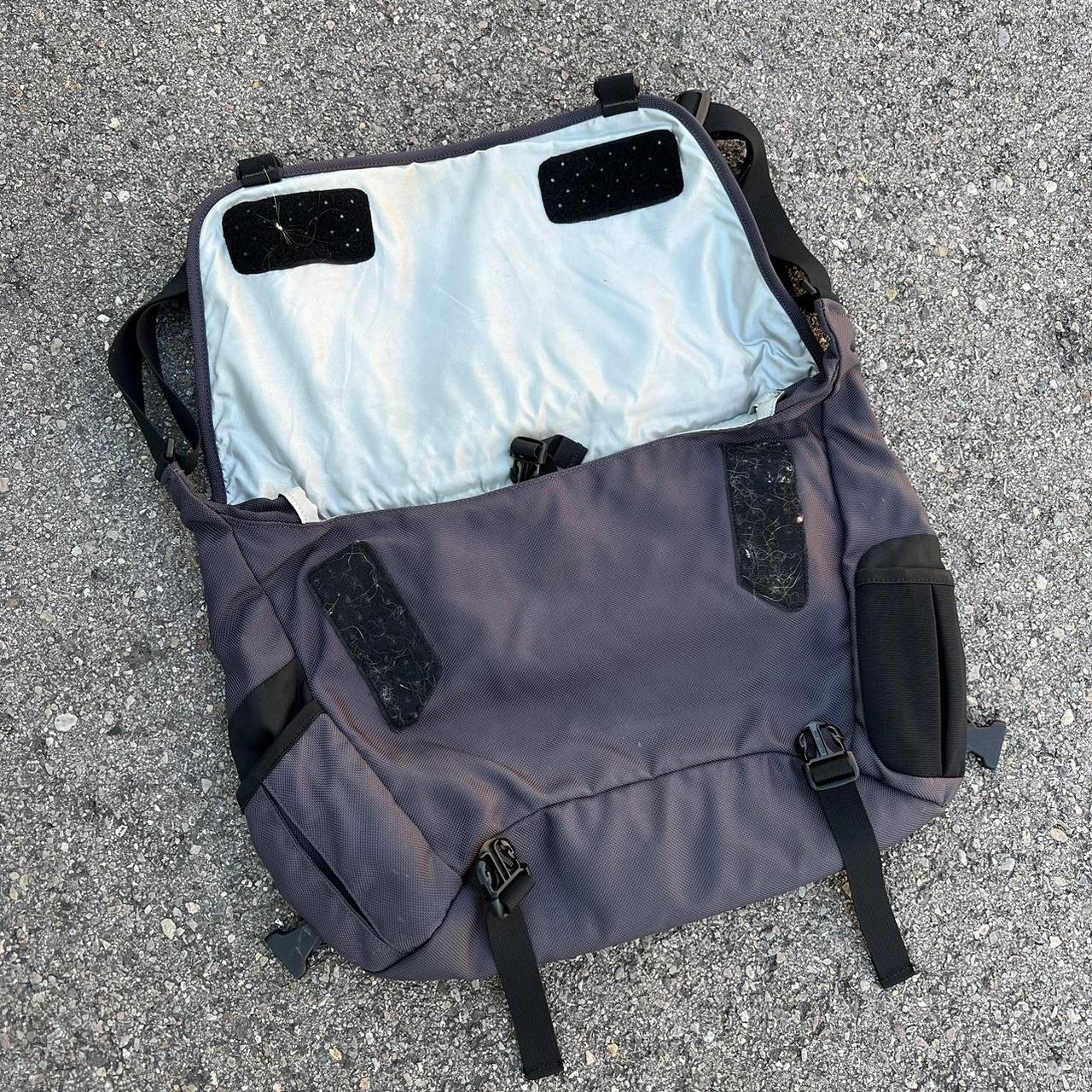 Vintage 90s grunge messenger bag ₊˚ˑ༄ gorpcore - Depop