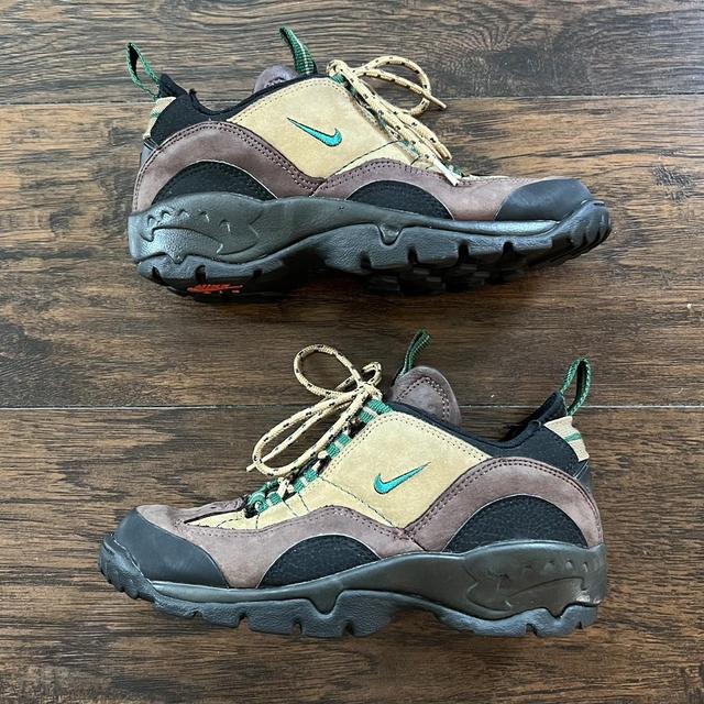 Nike acg hotsell boots 1995