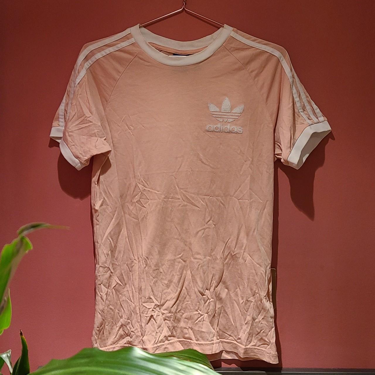 Light pink hotsell adidas t shirt