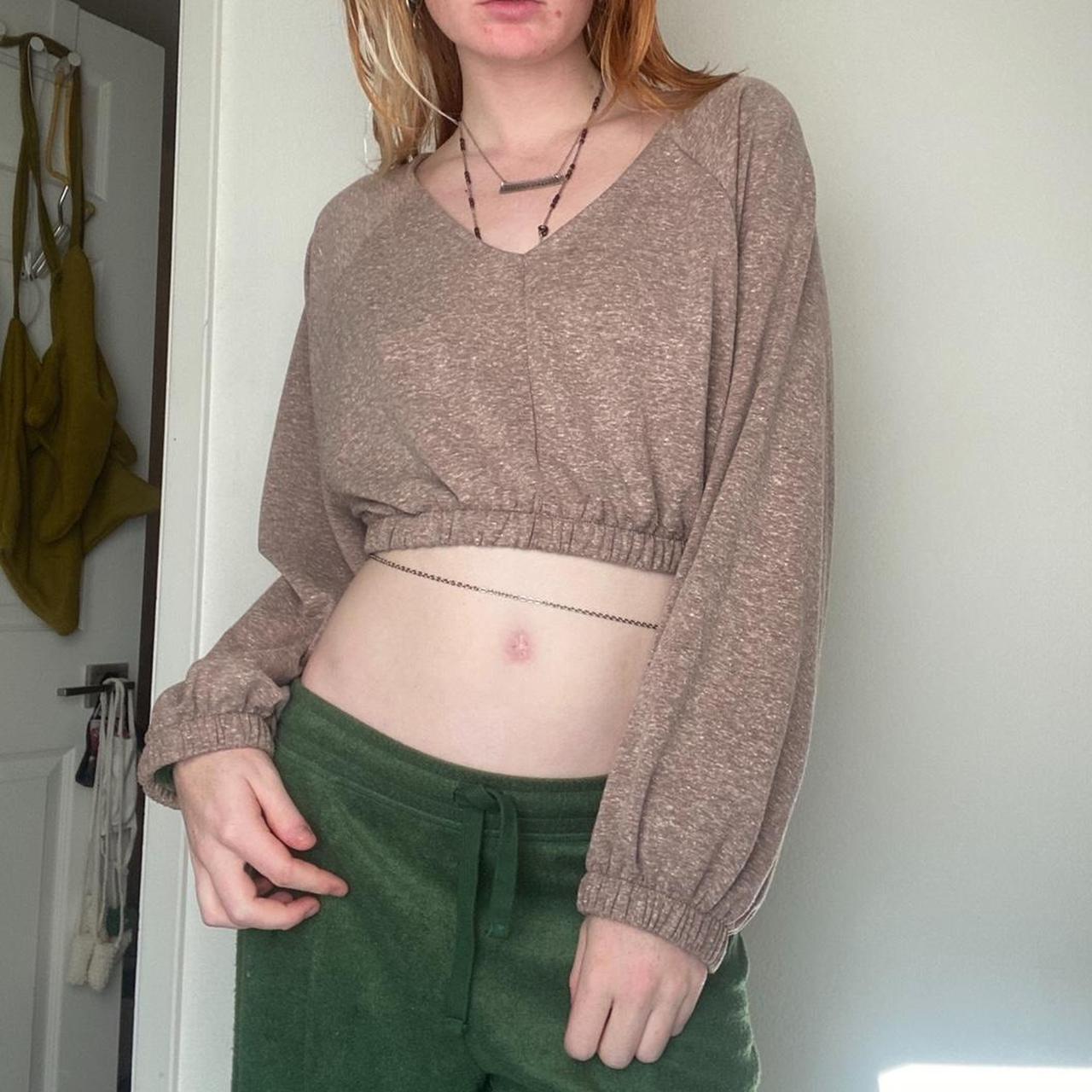 Bubbly baggy cropped sweater. Light brown super soft Depop