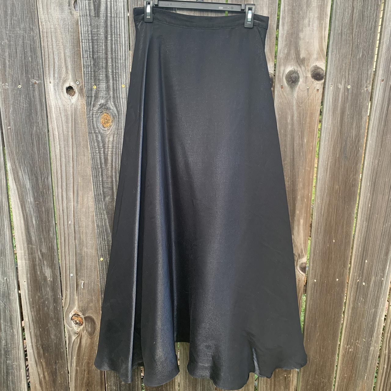 JS Collections Women's Black Skirt | Depop