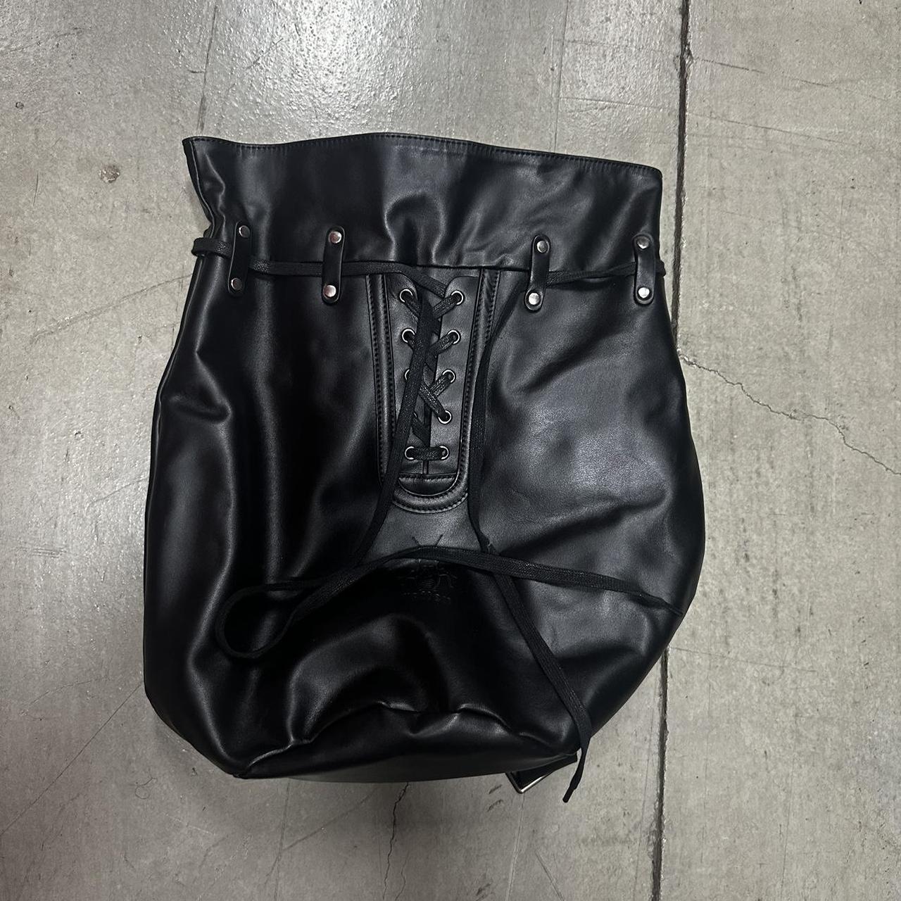 item listed by worninvntg
