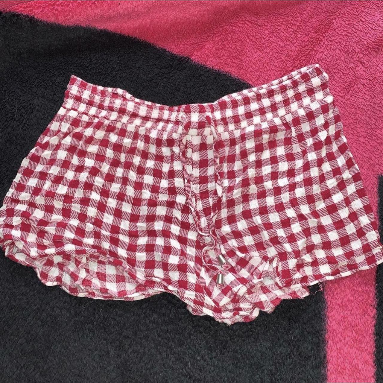 Forever 21 Women S Red And White Shorts Depop   P0 