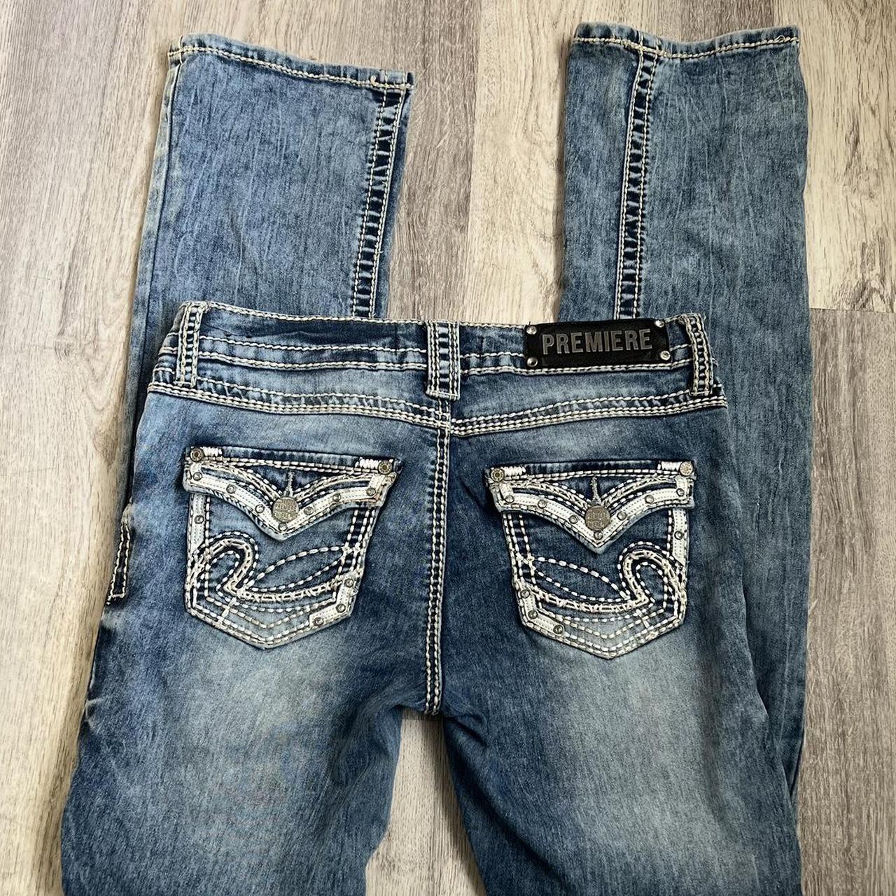 Y2K BEDAZZLED JEANS 👖 •size 5/6 •good condition... - Depop