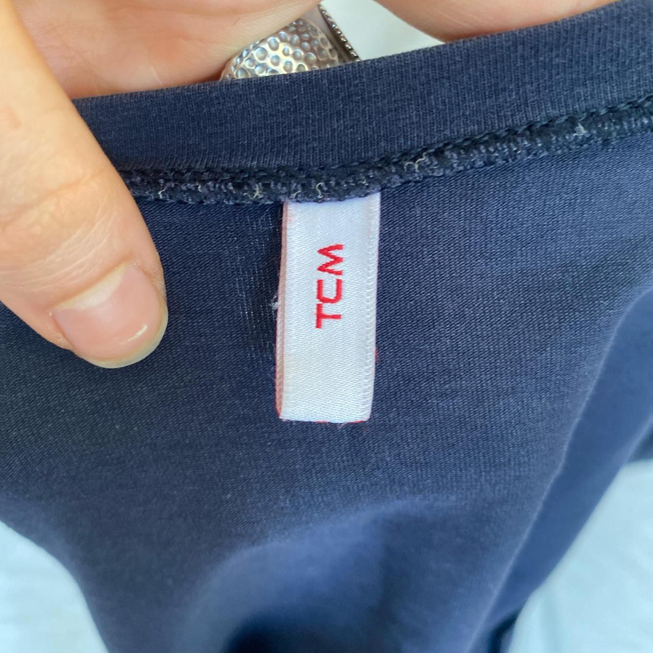 Super cool navy ribbed navy top, perfect basic for... - Depop