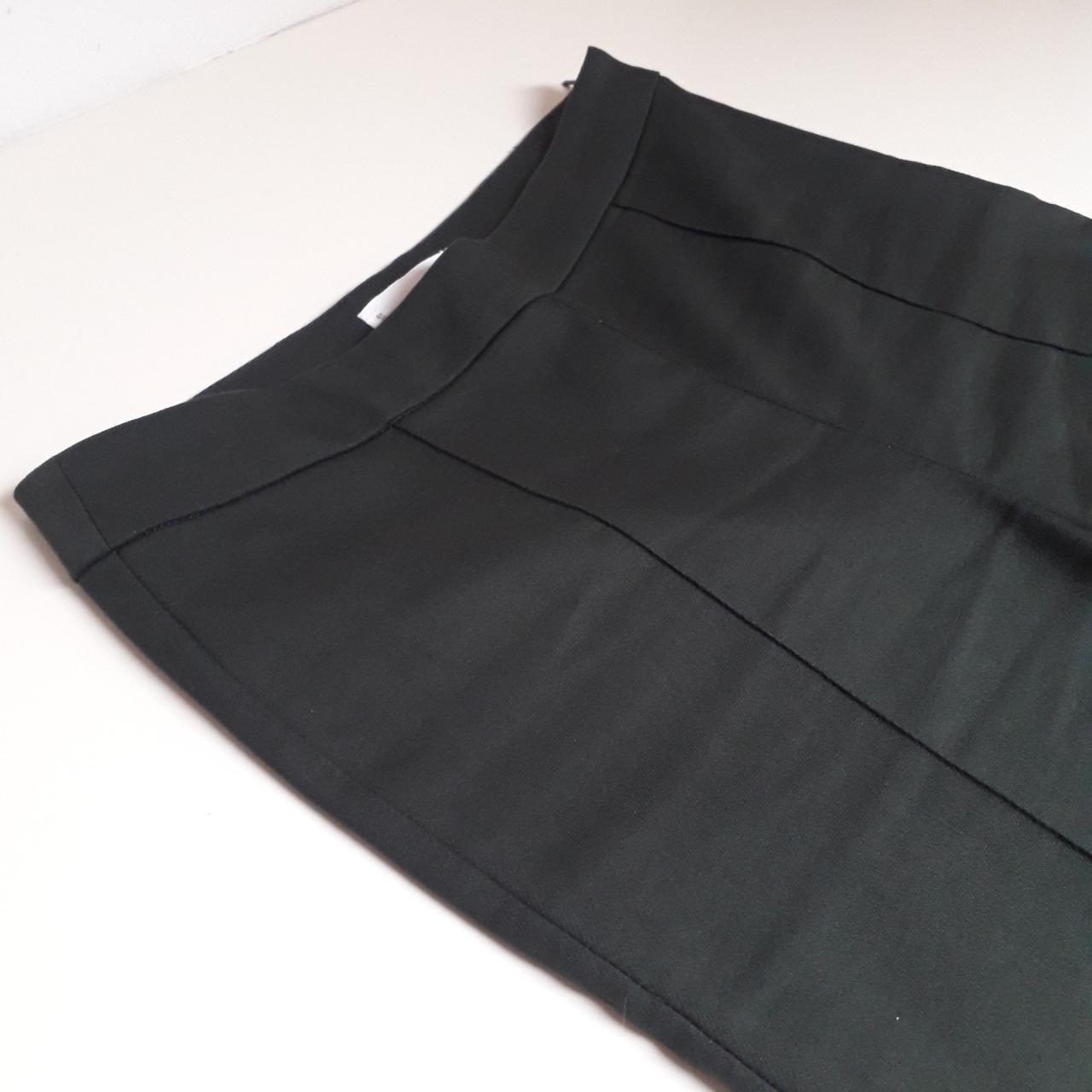 Pantaloni svasati verde scuro Mango taglia EU 40 (IT... - Depop