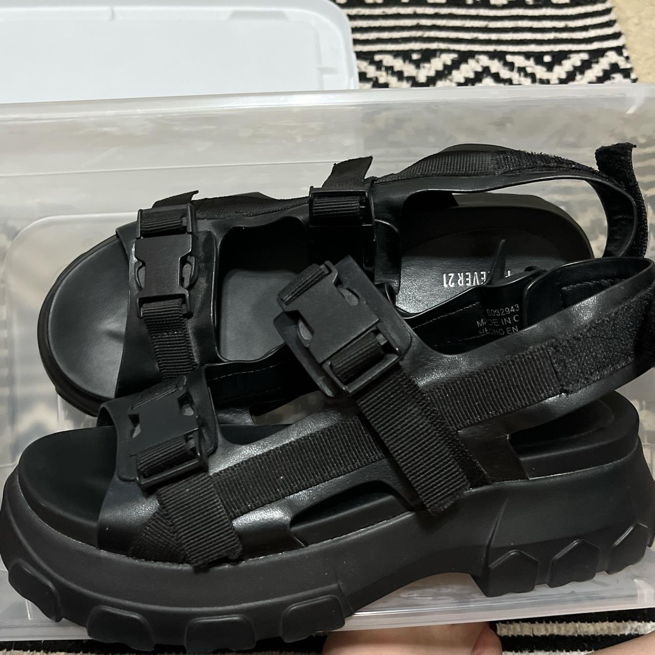 Forever 21 Women's Black Sandals | Depop