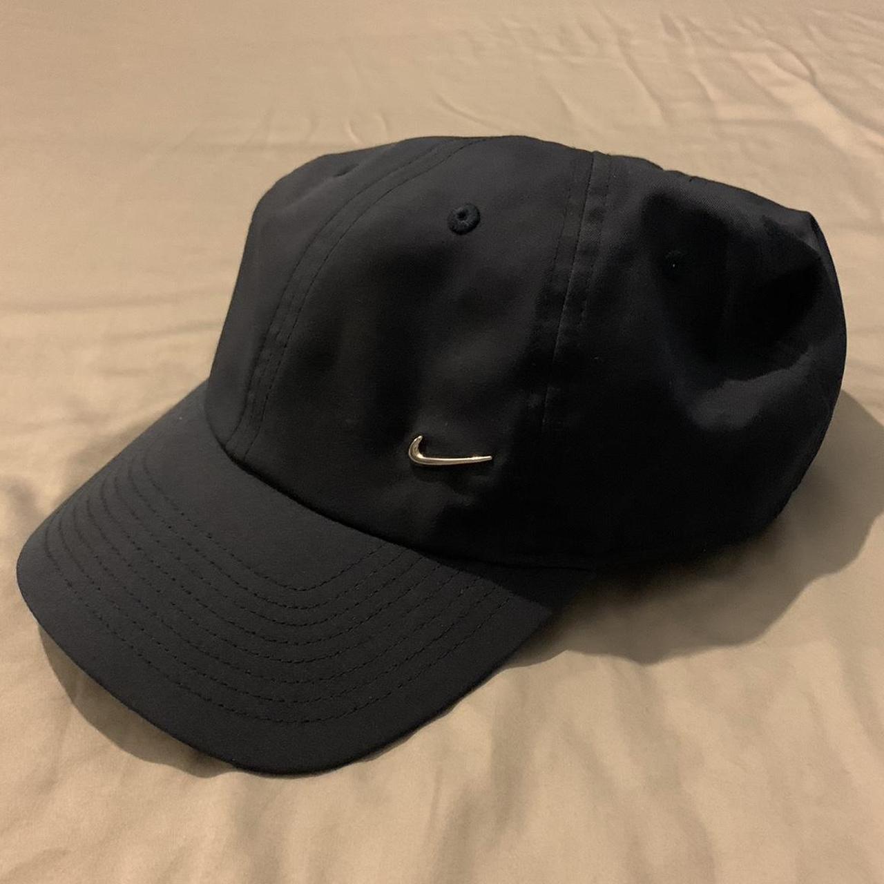mens navy nike cap
