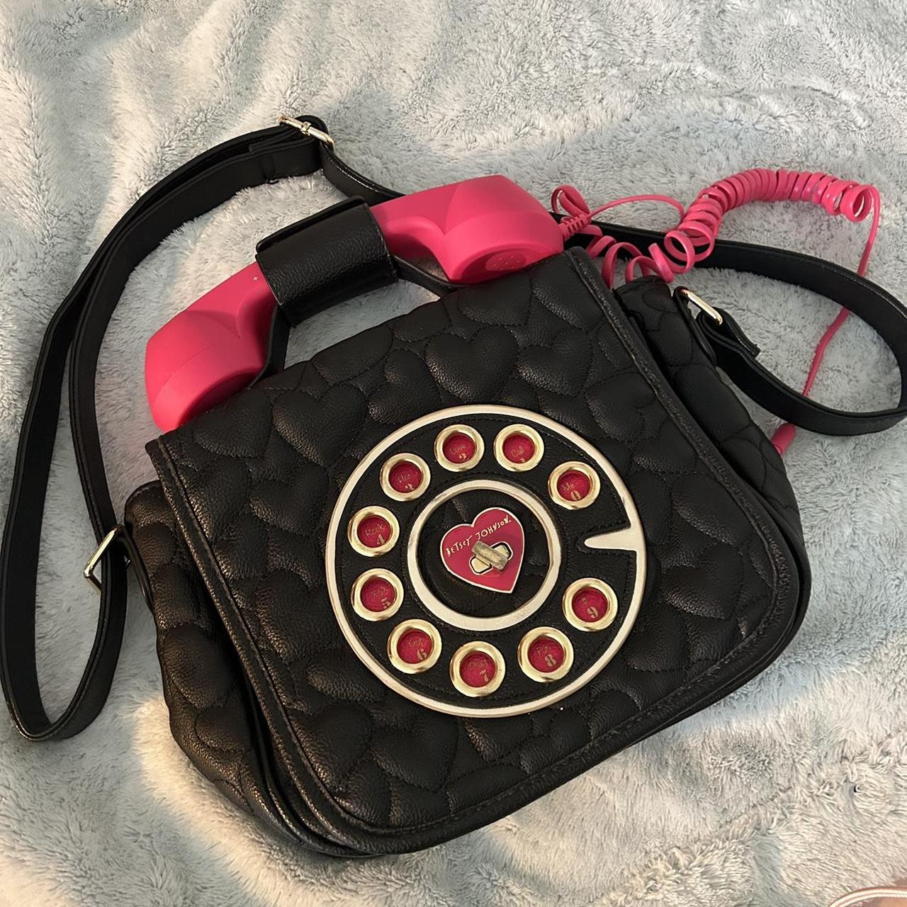 Iconic Betsey johnson phone bag📞 Perfect condition ,... - Depop