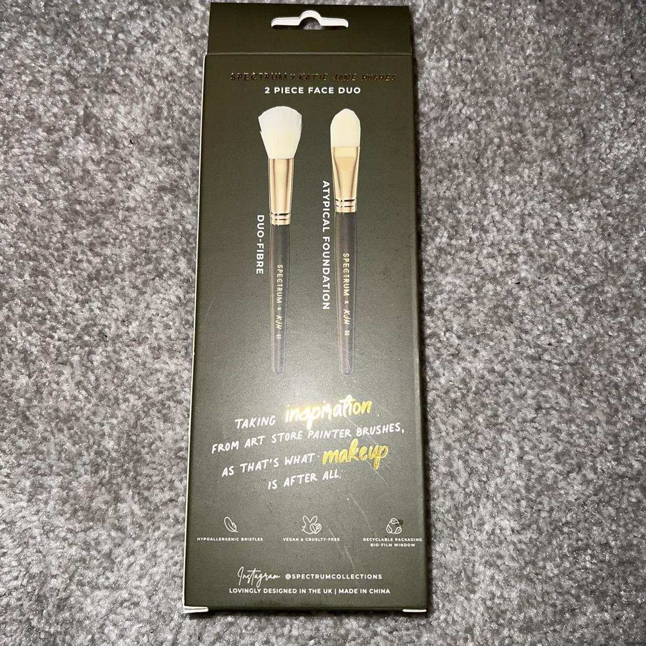 SPECTRUM COLLECTIONS KJH 2 PIECE FACE BRUSH SET Set... - Depop