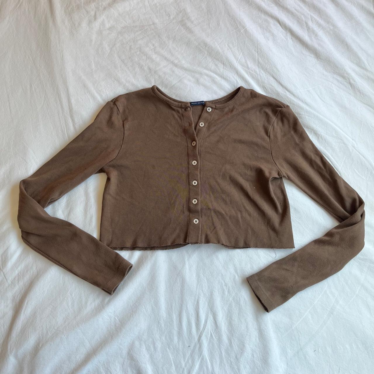 ୨୧ brandy melville button up top ୨୧ free shipping ... - Depop