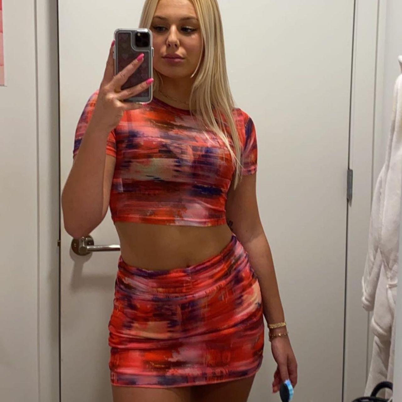 Glassons 2 piece skirt set. Top is mesh. Super... Depop