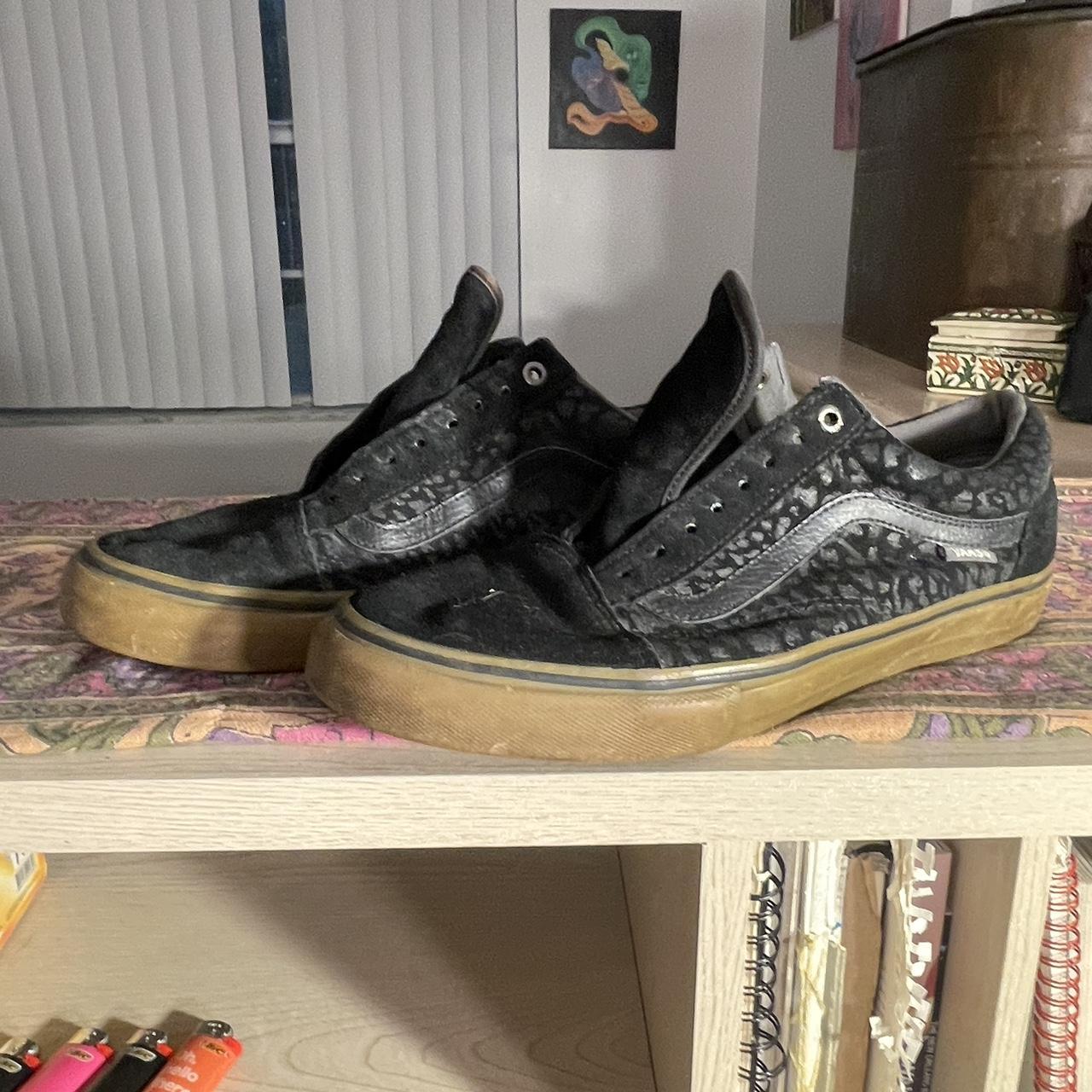 All black vans hot sale no laces