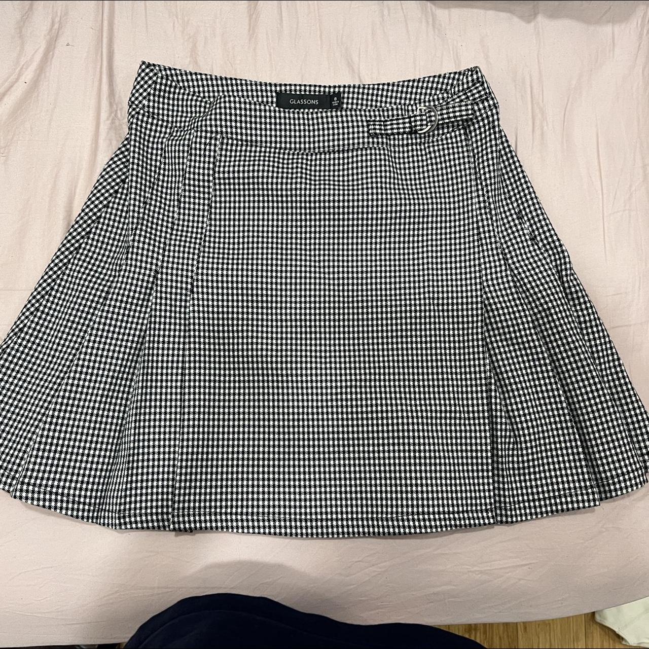Glassons pleated skirt Size: 8 Plaid black and... - Depop