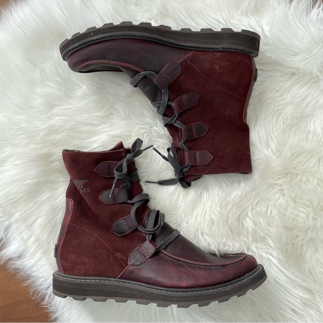 Sorel hot sale burgundy boots