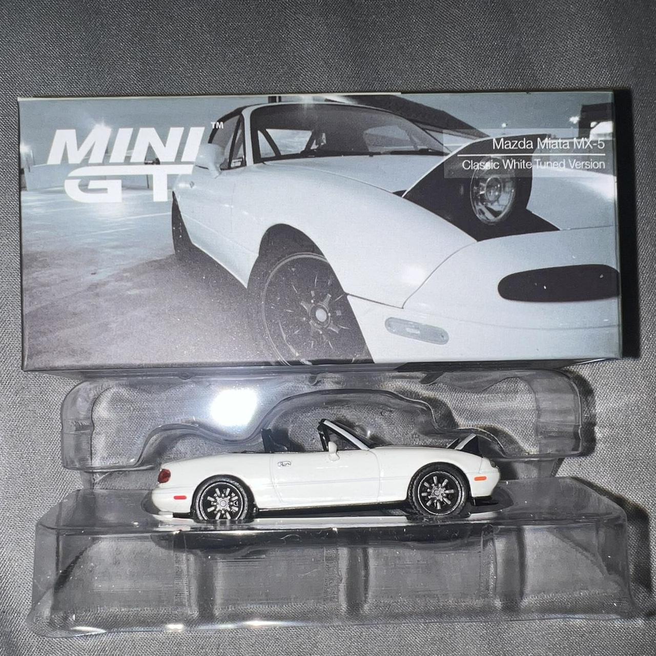 ミニカー MINI GT Mazda Miata MX-5 Classic White Mini GT Mazda Miata MX-5 Tuned Version Classic White 1:64