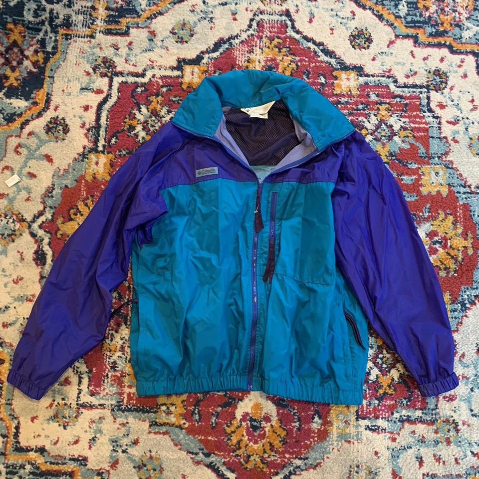 Early 2000's vintage women's Columbia jacket. Size - Depop