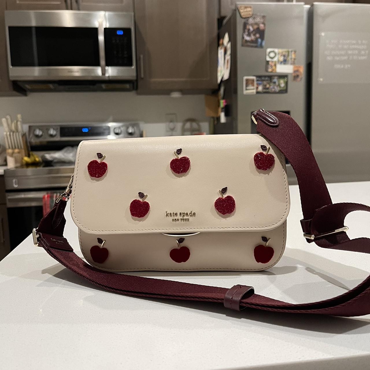 Kate Spade Apple Crossbody. Apples are a felt fuzzy