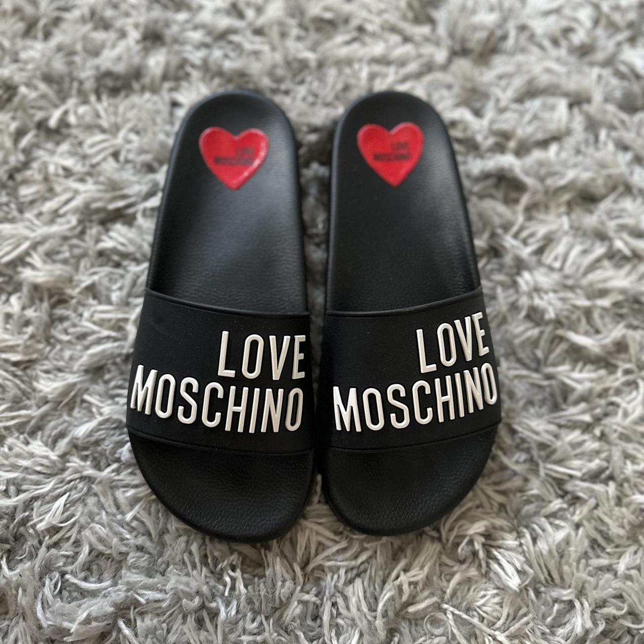 mens moschino sliders