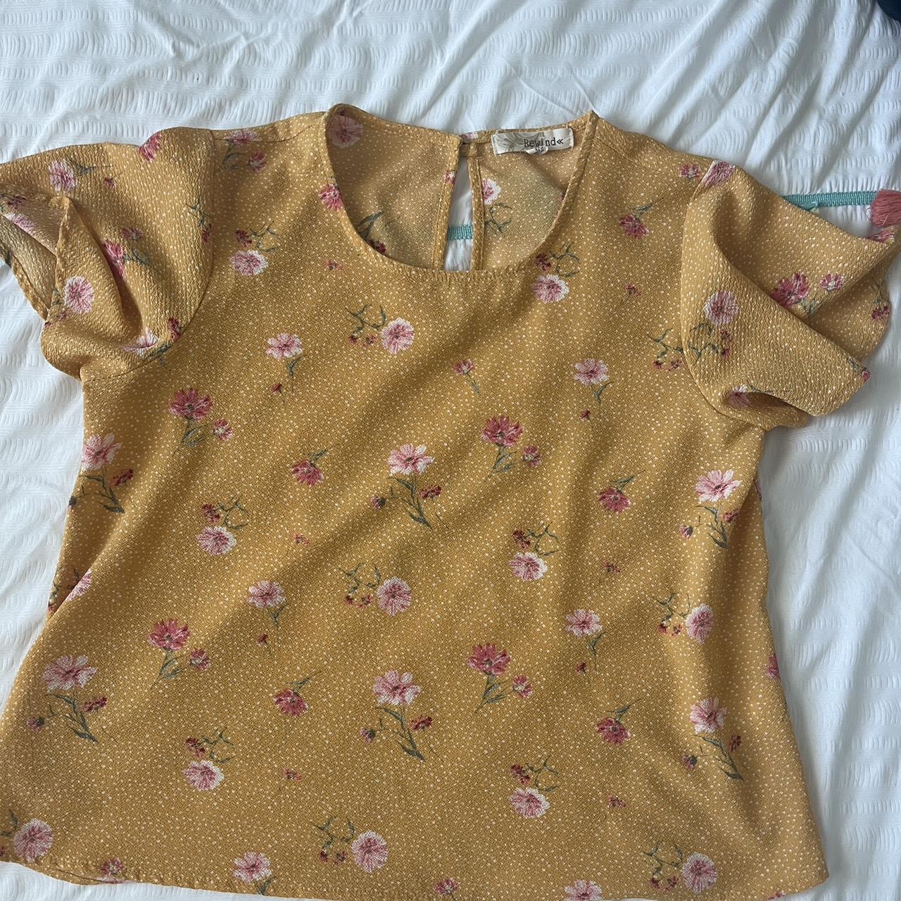 Yellow blouse from kohls size medium no PayPal... - Depop