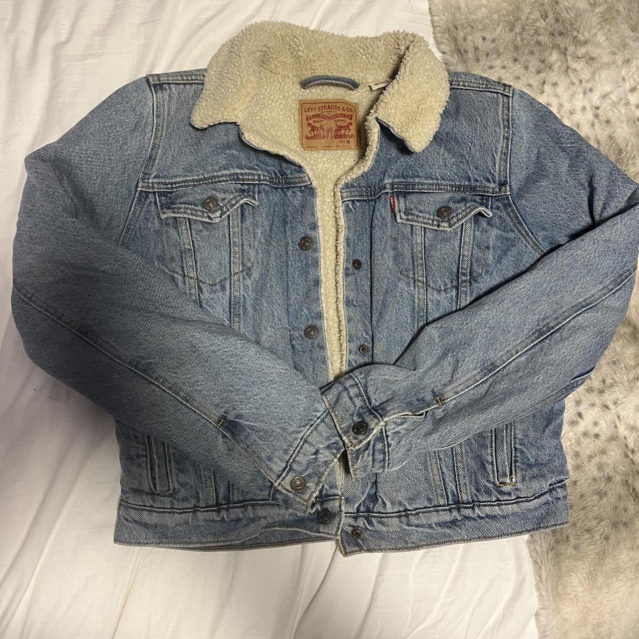 levi sherpa trucker jacket womans divided blue size... - Depop