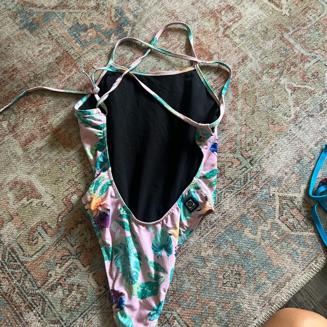 Jolyn tie-back, size 30 - Depop