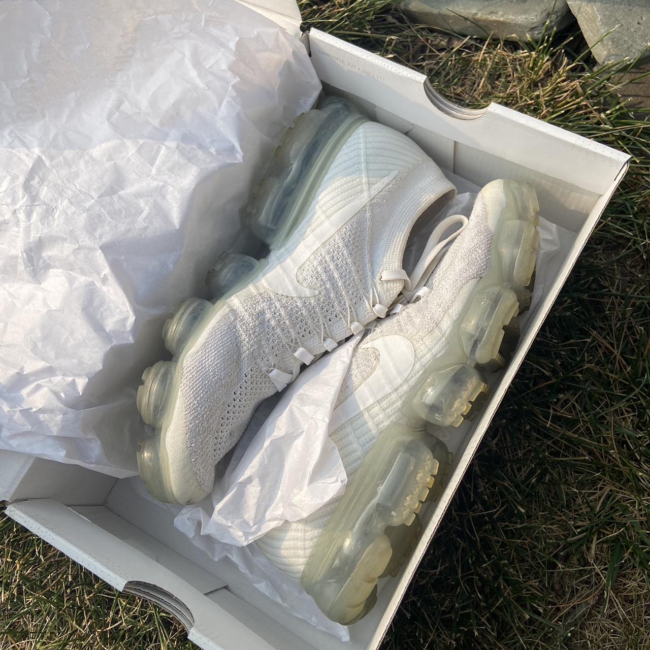 vapormax christmas white