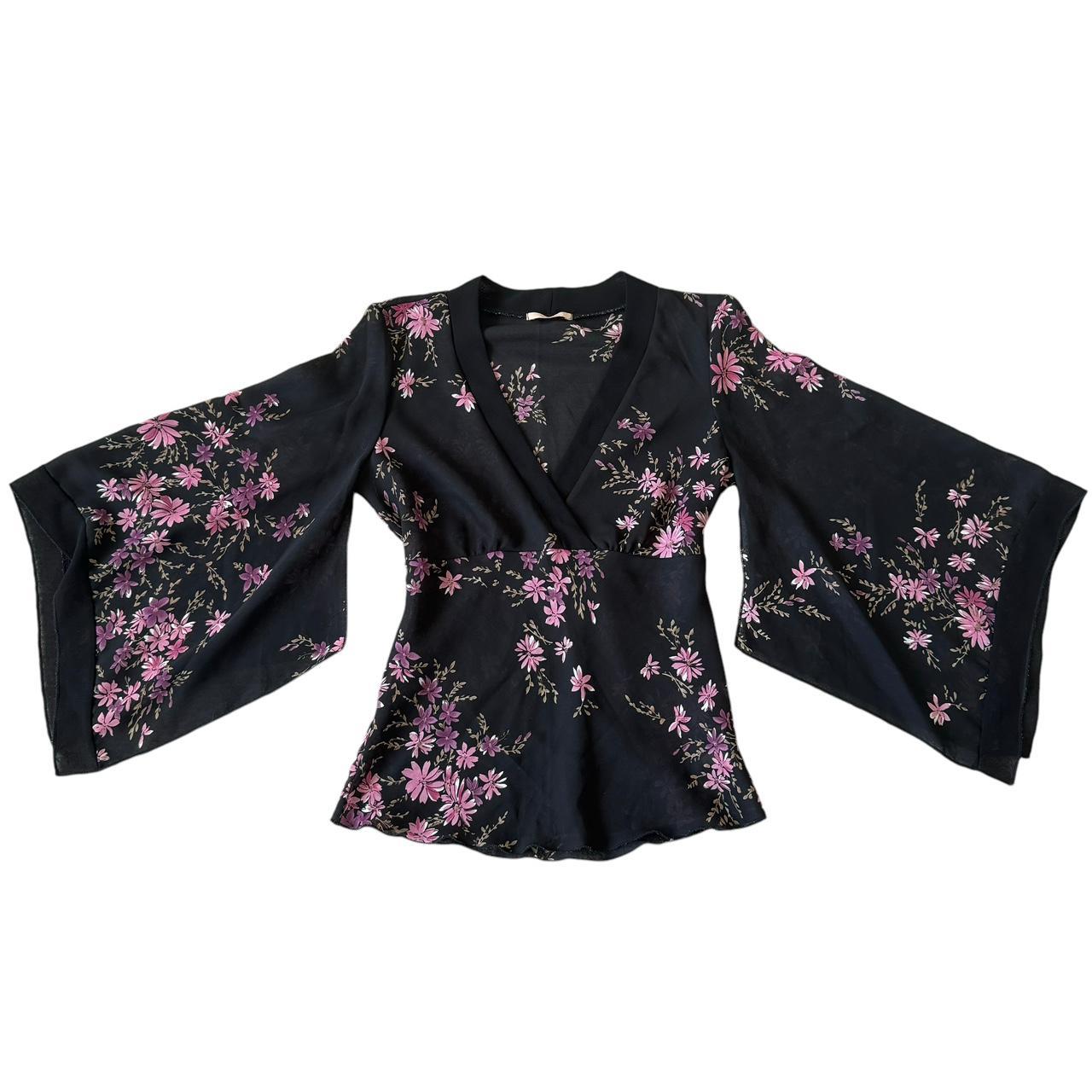 Vintage y2k Forever 21 black floral kimono sleeve v... - Depop