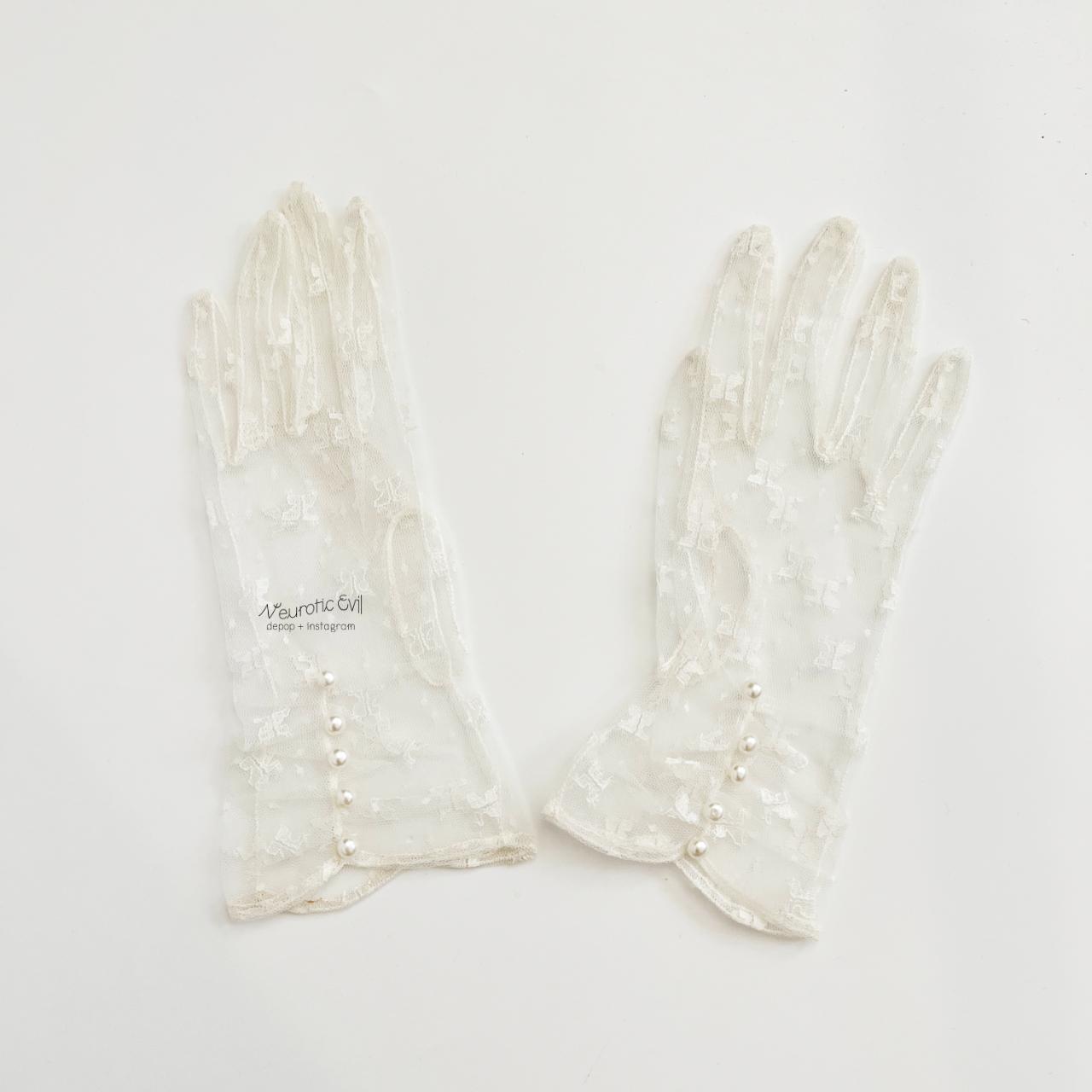 Courrèges Women's White Gloves (3)