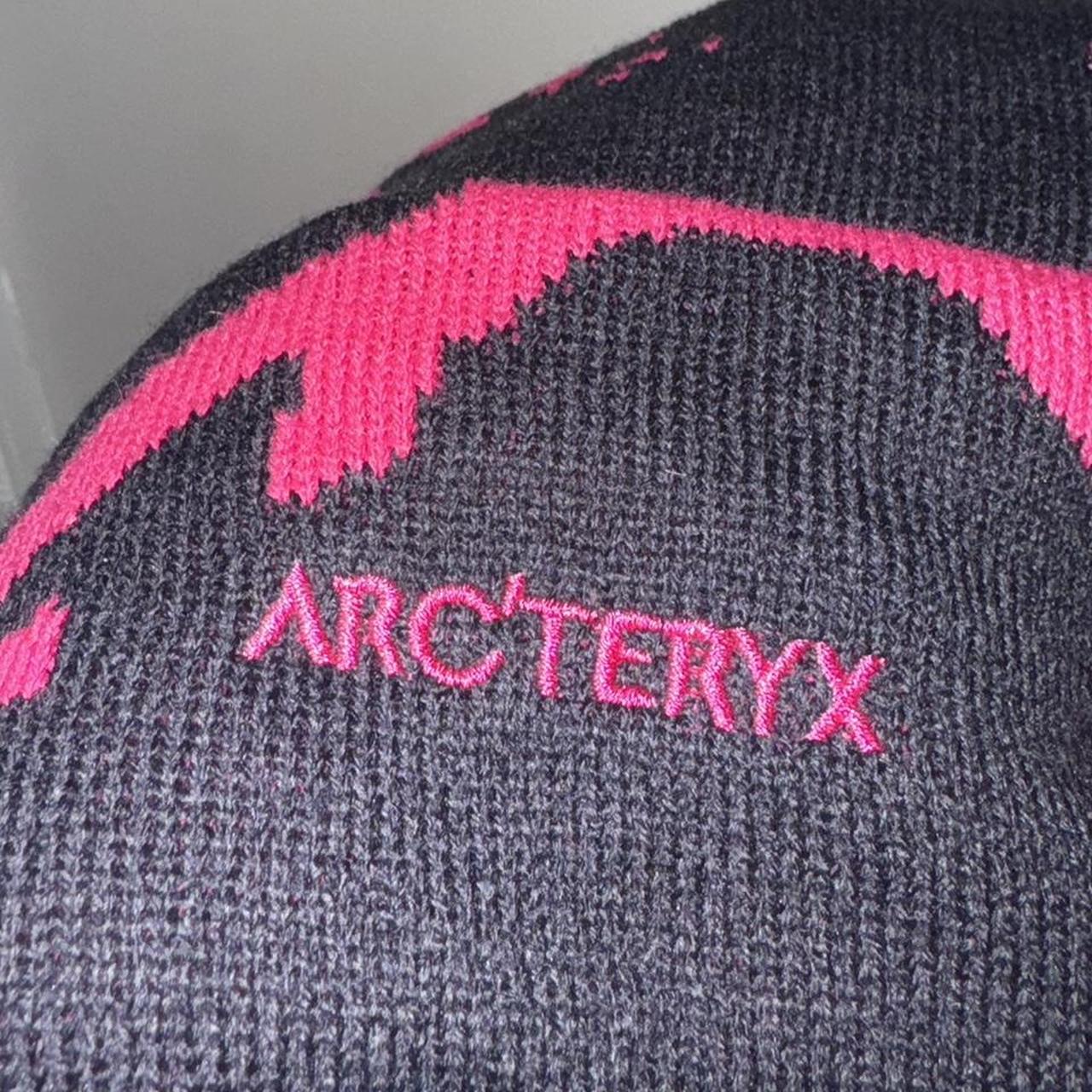 ARCTERYX grotto toque beanie. black and hot pink.... - Depop