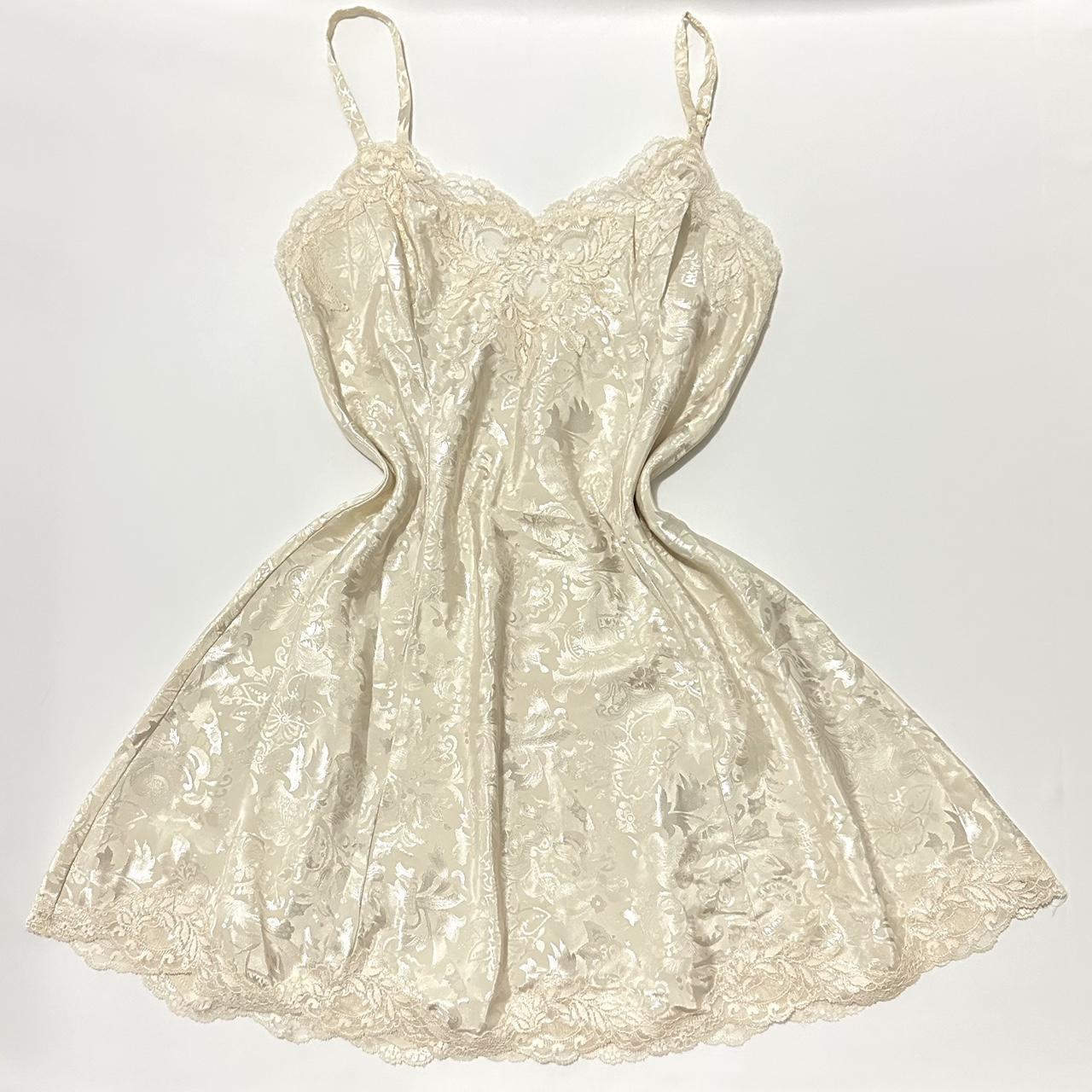 Victoria’s deals Secret Vintage Cream Bustier *:・゜✧*:・゜✧ •